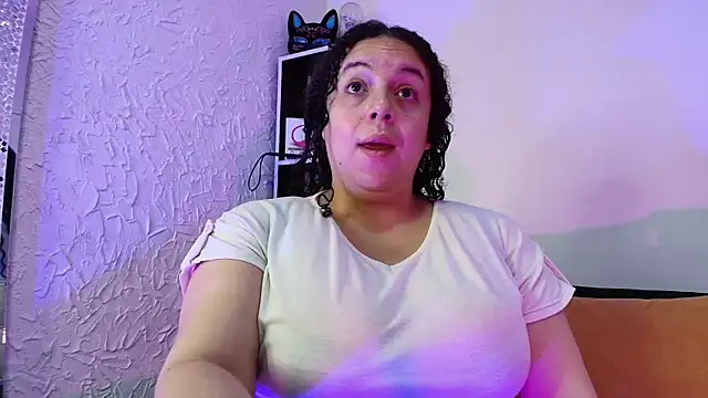 Natasha Amber online show from November 14, 2025, 5:33 pm