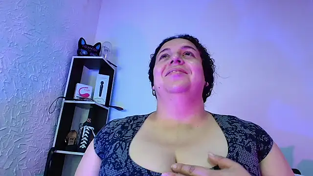 Natasha Amber online show from November 18, 2025, 3:27 pm