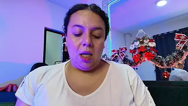 Natasha Amber online show from December 18, 2025, 3:18 pm