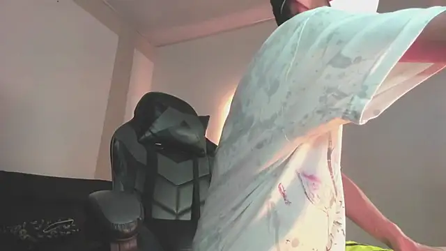 Senpai Lover online show from November 27, 2025, 8:11 pm