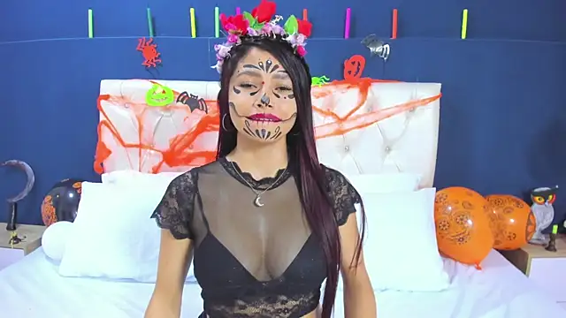 Snapshot of Kim_Luna1 chatting on November 4, 2025, 4:11 am Kim Luna1 online show from November 4, 2025, 4:11 am