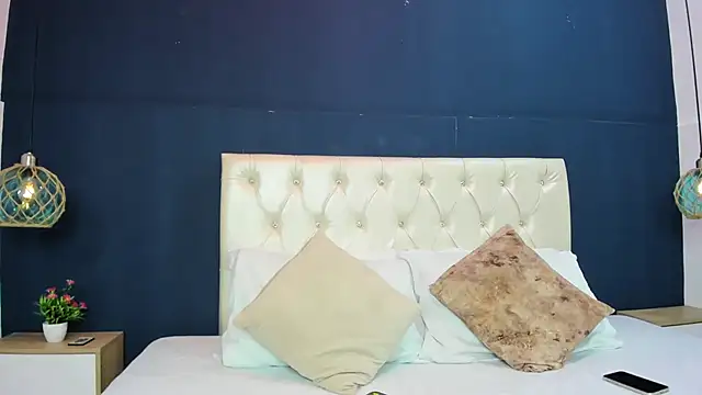 Snapshot of Kim_Luna1 chatting on December 2, 2025, 12:27 am Kim Luna1 online show from December 2, 2025, 12:27 am