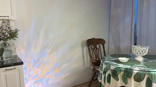 Snapshot of Lisa_Graham chatting on December 2, 2025, 5:46 am Lisa Graham online show from December 2, 2025, 5:46 am