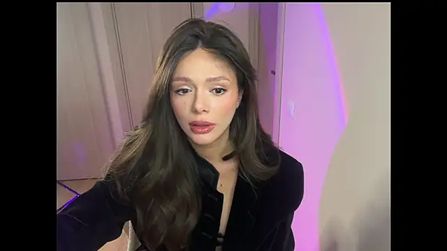 Snapshot of Lisa_Graham chatting on December 18, 2025, 4:29 am Lisa Graham online show from December 18, 2025, 4:29 am