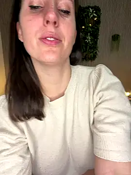 MysteryGirl   online show from December 16, 2025, 9:14 am