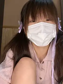 Snapshot of Natumi__ chatting on November 7, 2025, 1:00 pm Natumi online show from November 7, 2025, 1:00 pm