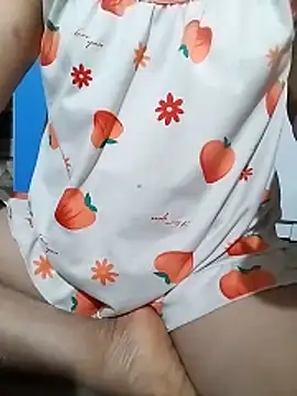 Snapshot of -Hazel-123 chatting on November 14, 2025, 1:10 pm -Hazel-123 online show from November 14, 2025, 1:10 pm