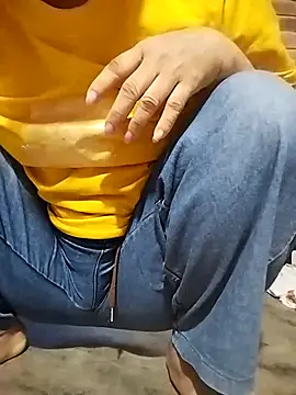 Snapshot of -Hazel-123 chatting on November 21, 2025, 11:14 pm -Hazel-123 online show from November 21, 2025, 11:14 pm