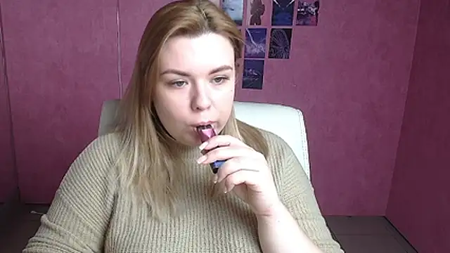 Snapshot of SusannaNight chatting on December 19, 2025, 6:20 am SusannaNight online show from December 19, 2025, 6:20 am