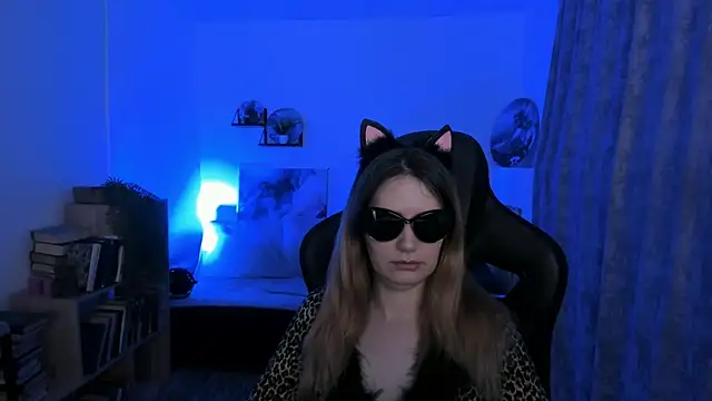 Snapshot of AleksaLaurent chatting on November 29, 2025, 8:39 am AleksaLaurent online show from November 29, 2025, 8:39 am