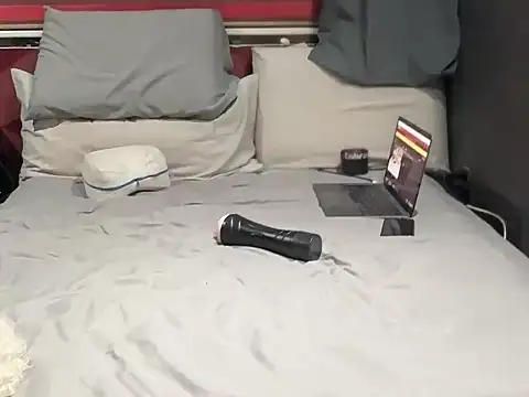 Snapshot of Bbydaddy_0 chatting on December 16, 2025, 12:15 am Bbydaddy 0 online show from December 16, 2025, 12:15 am