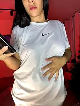 Snapshot of Sara-215 chatting on November 22, 2025, 12:42 am Sara-215 online show from November 22, 2025, 12:42 am