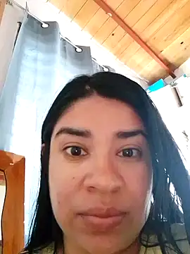 Snapshot of AlayaMore chatting on October 31, 2025, 2:18 pm AlayaMore online show from October 31, 2025, 2:18 pm