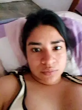 Snapshot of AlayaMore chatting on November 1, 2025, 2:52 pm AlayaMore online show from November 1, 2025, 2:52 pm