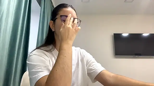 Allisgree online show from November 12, 2025, 6:14 am