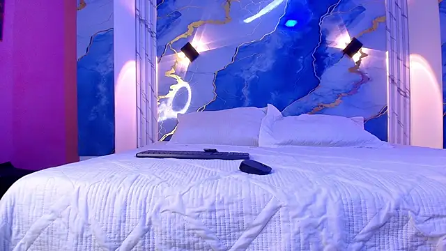 Snapshot of Girls_from_medellin chatting on November 19, 2025, 3:06 am Girls from medellin online show from November 19, 2025, 3:06 am