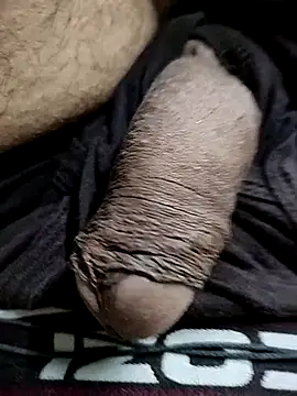 Snapshot of female_hunterr chatting on October 30, 2025, 4:41 pm female hunterr online show from October 30, 2025, 4:41 pm