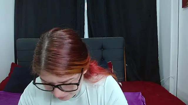 Snapshot of Alexaa_xx chatting on November 14, 2025, 1:37 am Alexaa xx online show from November 14, 2025, 1:37 am