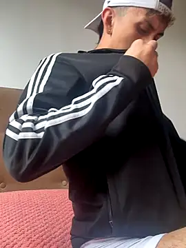 Eljorshx0706 online show from December 1, 2025, 5:07 pm