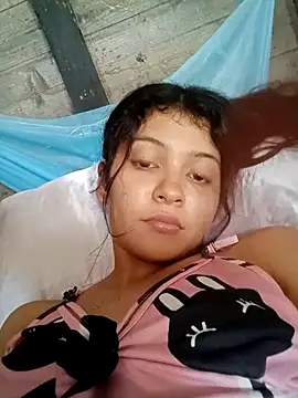 Snapshot of Soymaia chatting on November 12, 2025, 7:35 pm Soymaia online show from November 12, 2025, 7:35 pm