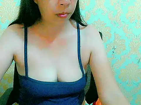 Snapshot of nhicole4u chatting on October 30, 2025, 2:51 pm nhicole4u online show from October 30, 2025, 2:51 pm