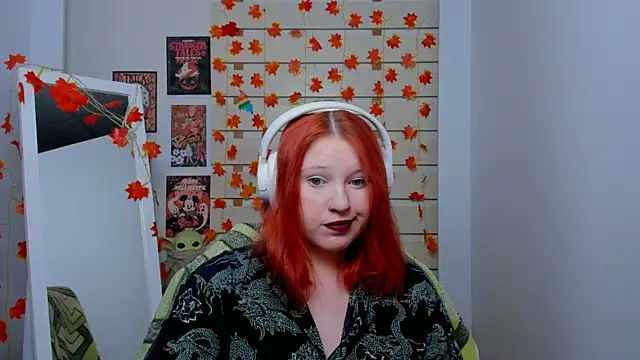 Snapshot of FoxPlayXX chatting on November 14, 2025, 9:13 pm FoxPlayXX online show from November 14, 2025, 9:13 pm