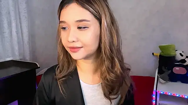 LovelyLara online show from November 21, 2025, 6:17 pm