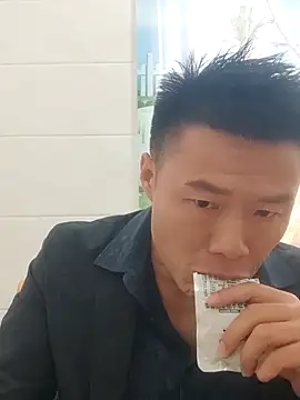 tian7788 online show from November 4, 2025, 7:18 am