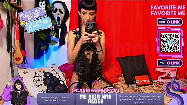 Snapshot of CarrieBurton chatting on December 15, 2025, 2:32 pm CarrieBurton online show from December 15, 2025, 2:32 pm