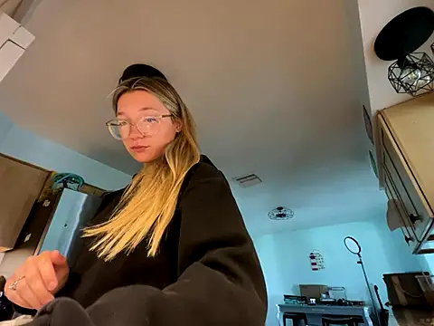 hatgirlsolo online show from November 29, 2025, 6:00 pm