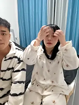 Snapshot of tingbeibi chatting on November 10, 2025, 2:05 pm tingbeibi online show from November 10, 2025, 2:05 pm