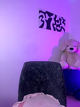 SHAILABROWN online show from November 19, 2025, 1:16 am