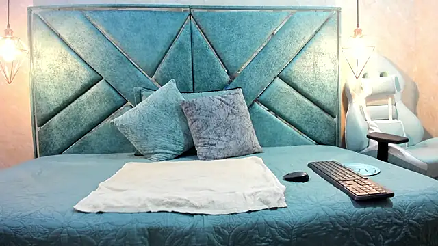 Snapshot of EXOTIC_TRANS chatting on November 15, 2025, 12:45 pm EXOTIC TRANS online show from November 15, 2025, 12:45 pm