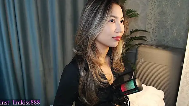 limkiss online show from December 16, 2025, 2:00 pm