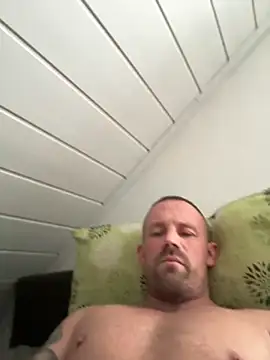 superbertok online show from November 18, 2025, 8:52 am