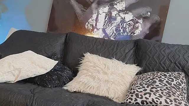 candyjhons online show from November 5, 2025, 9:26 pm