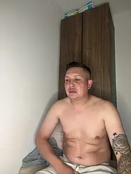 Snapshot of NathanielLux29 chatting on November 11, 2025, 12:54 am NathanielLux29 online show from November 11, 2025, 12:54 am