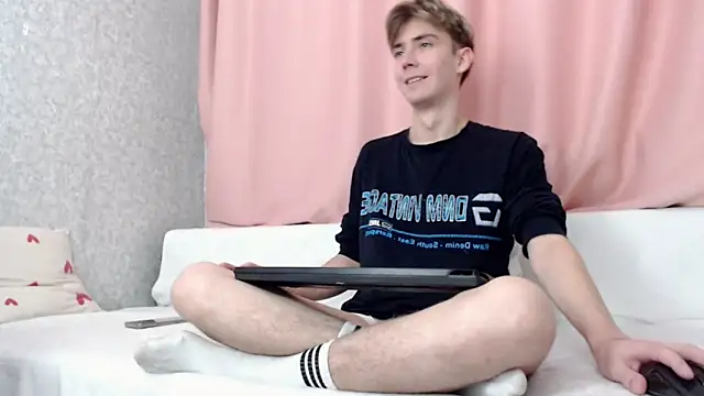 Snapshot of Harvey_foster chatting on December 5, 2025, 7:50 am Harvey foster online show from December 5, 2025, 7:50 am