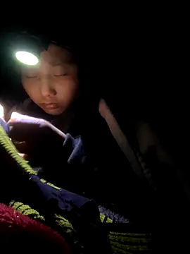 bi-bo123 online show from November 17, 2025, 9:37 am