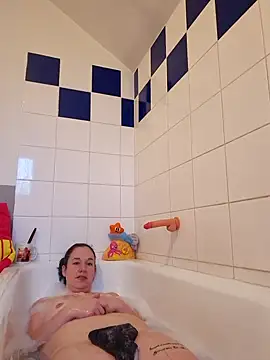 Girlysensuelle online show from December 4, 2025, 8:23 am