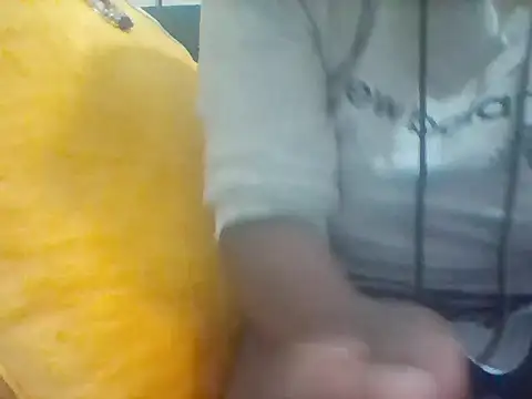 Snapshot of tyimi chatting on October 31, 2025, 5:47 pm tyimi online show from October 31, 2025, 5:47 pm