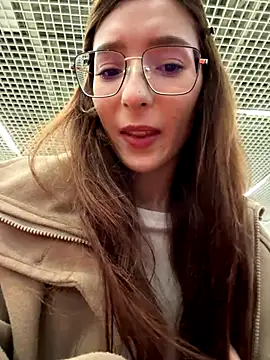 Snapshot of LilluKatten chatting on December 1, 2025, 7:35 am LilluKatten online show from December 1, 2025, 7:35 am