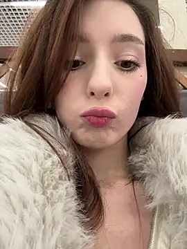 Snapshot of LilluKatten chatting on December 15, 2025, 9:24 am LilluKatten online show from December 15, 2025, 9:24 am