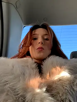 Snapshot of LilluKatten chatting on December 16, 2025, 9:36 am LilluKatten online show from December 16, 2025, 9:36 am