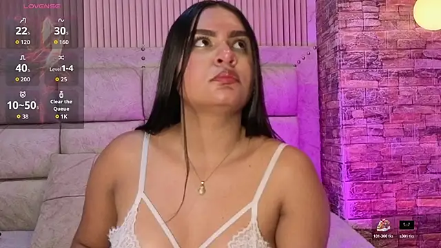 amarahanks1 online show from November 27, 2025, 8:22 pm