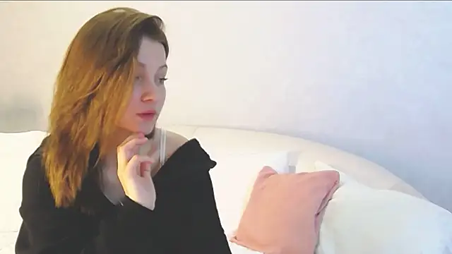 Snapshot of Molly_Mavis chatting on November 4, 2025, 4:00 am Molly Mavis online show from November 4, 2025, 4:00 am