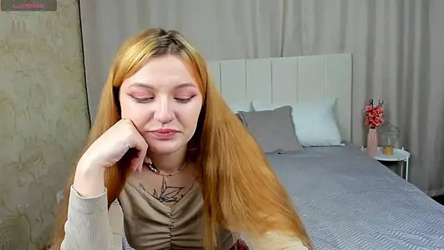 AnnaXPeach online show from November 10, 2025, 1:04 am