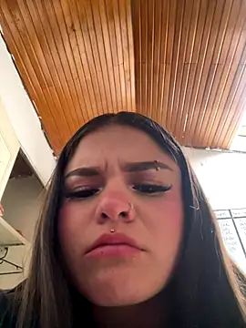 Camila Duarte  online show from November 10, 2025, 7:46 pm