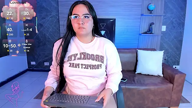 Ava-miller online show from December 18, 2025, 10:54 am