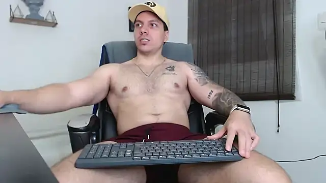 Noah Swagger  online show from November 27, 2025, 9:11 am